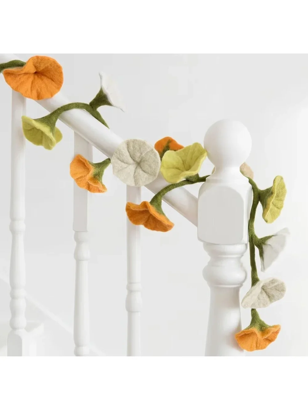 XunYee NWT 5.6ft Wool Felt Flower Garland Floral Banner Hand Felted Orange/Cream